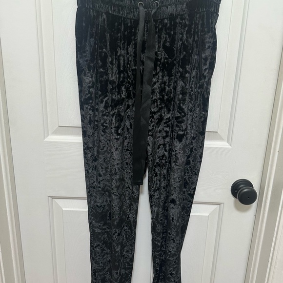 project RUNWAY Pants - Project RUNWAY Black Velvet Pants women’s size medium